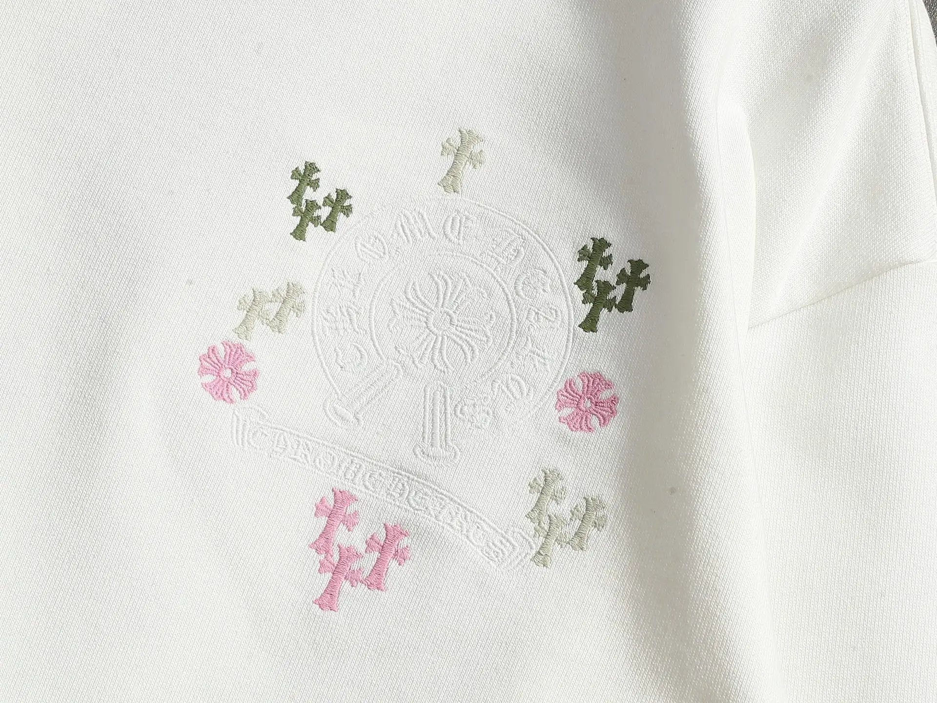 Embroidered Cross Acid-Wash Sweatshirt D19021496 — view 6