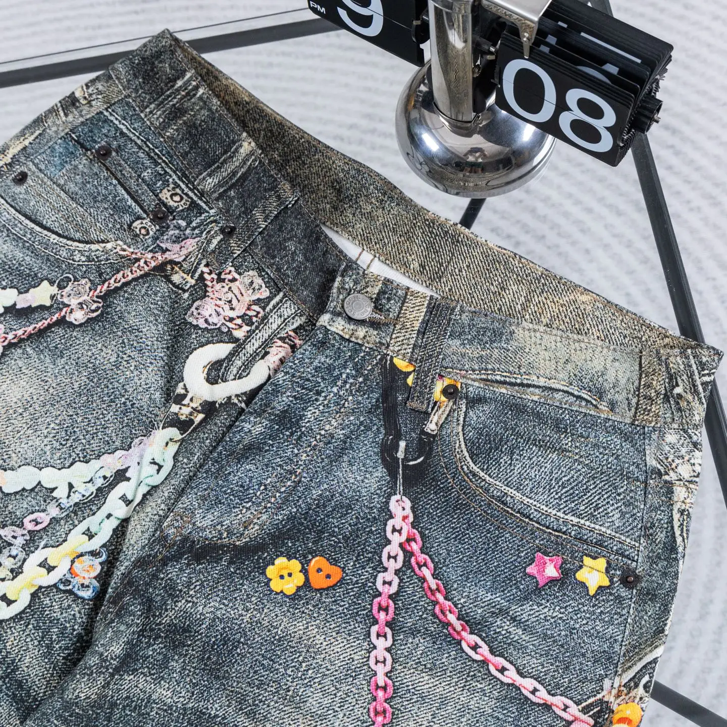 Trompe L'oeil Chain Print Wide-Leg Jeans D19023900 — view 3