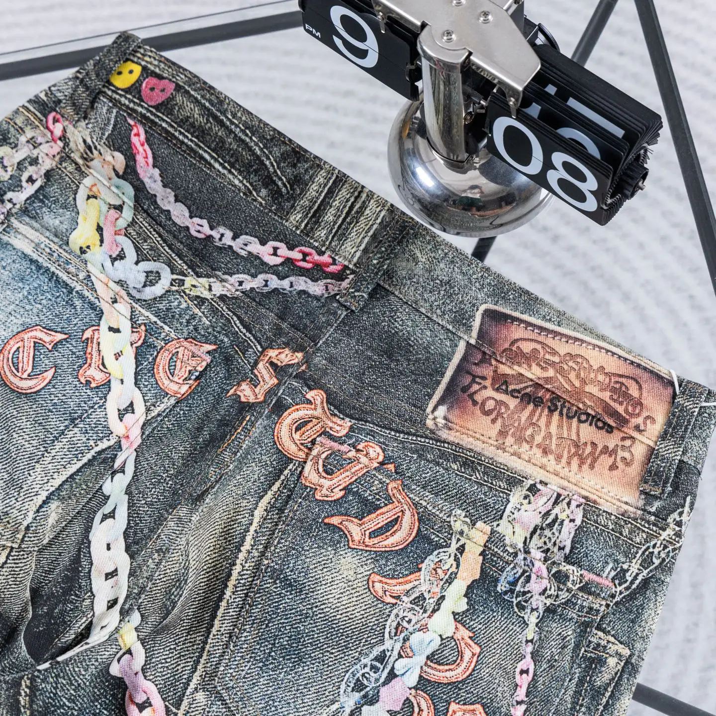 Trompe L'oeil Chain Print Wide-Leg Jeans D19023900 — view 8