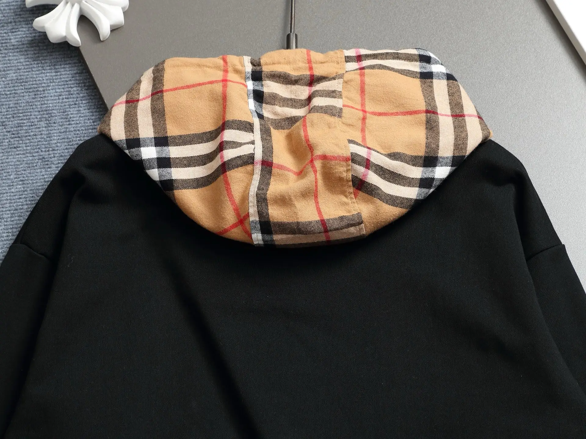 Vintage Check Lined Cotton-Blend Hoodie D19023282 — view 10