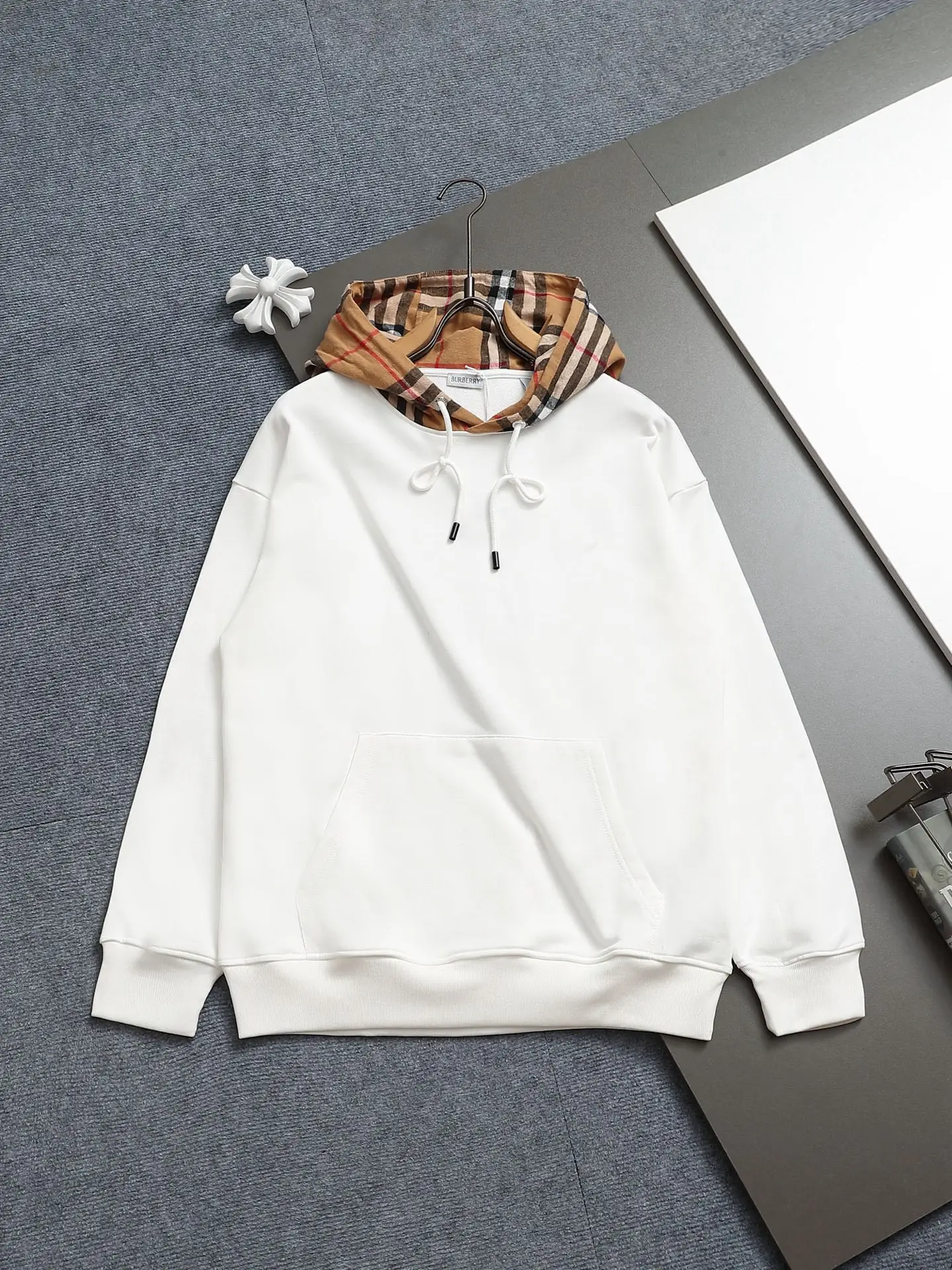 Check-Lined Hooded Sweatshirt D19023280