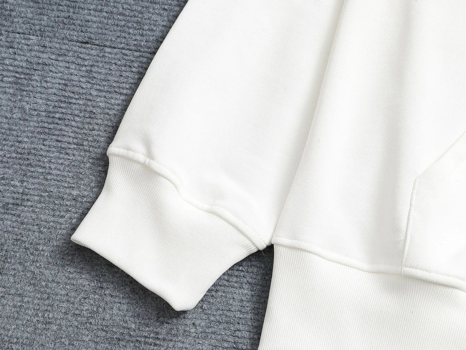 Logo Embroidery Cotton-Blend Hoodie D19023276 — view 5