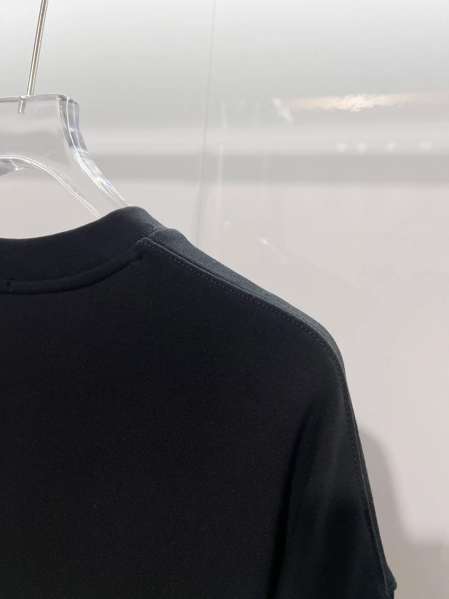 Embroidered Equestrian Knight Crew-Neck Sweatshirt D19024176 — view 7