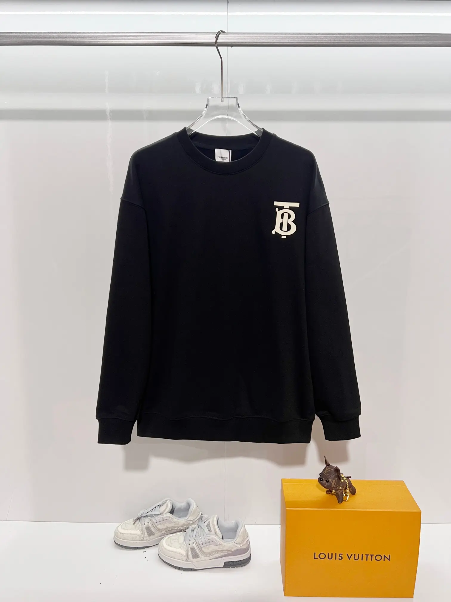 TB Monogram Logo Crew-Neck Sweatshirt D19024170