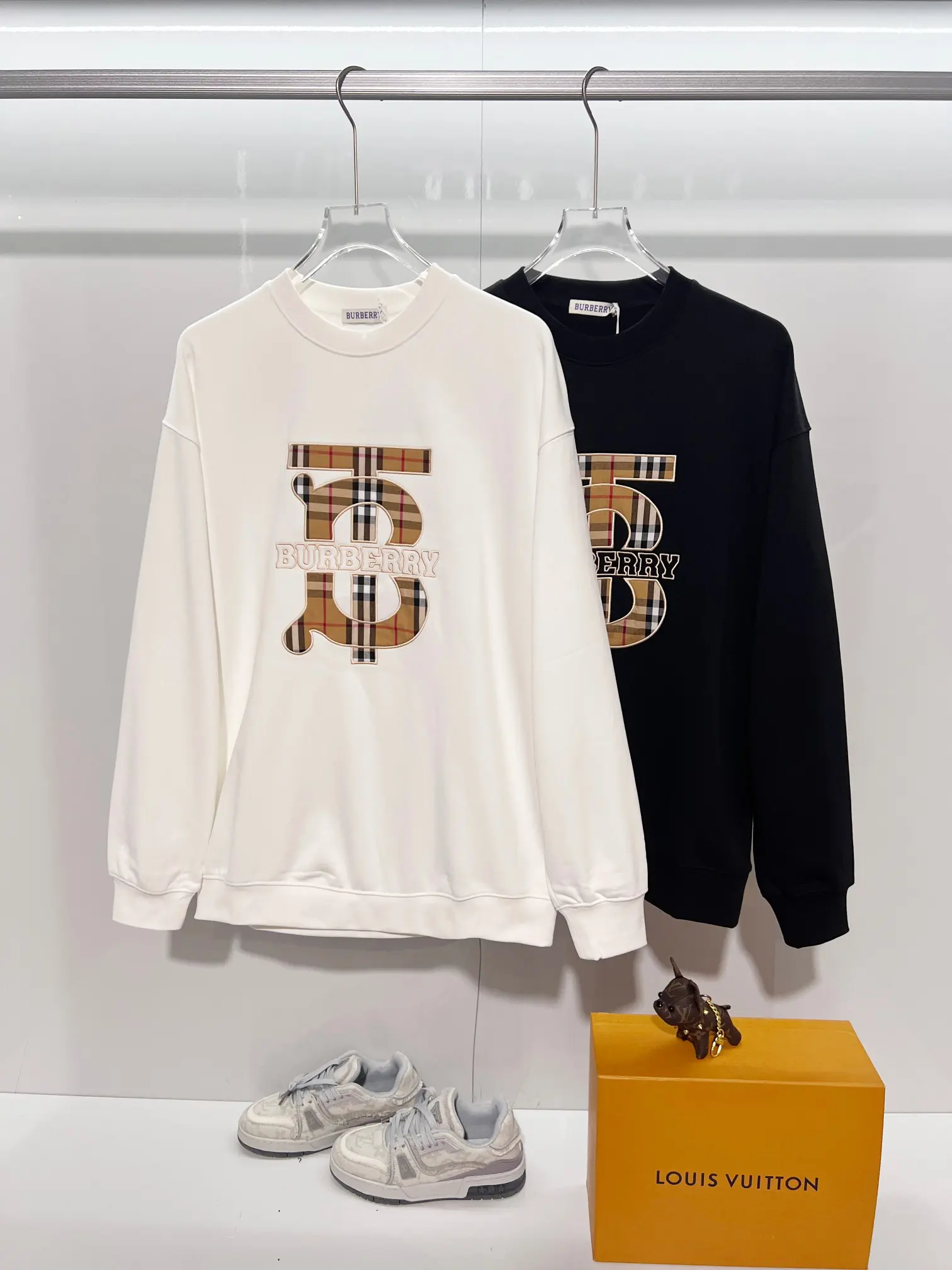 TB Monogram Check Appliqué Sweatshirt D19024172 — view 10