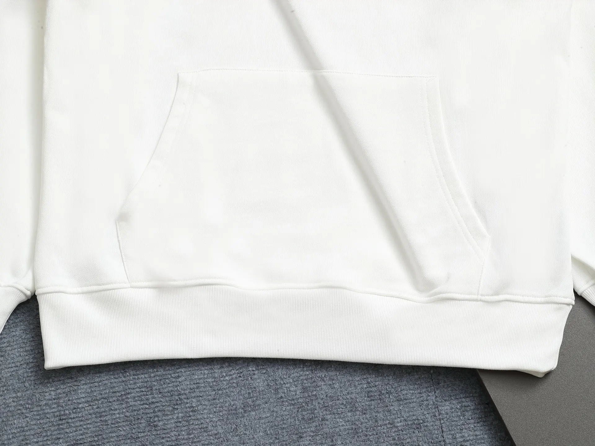Embossed Logo Cotton Hoodie D19023266 — view 4