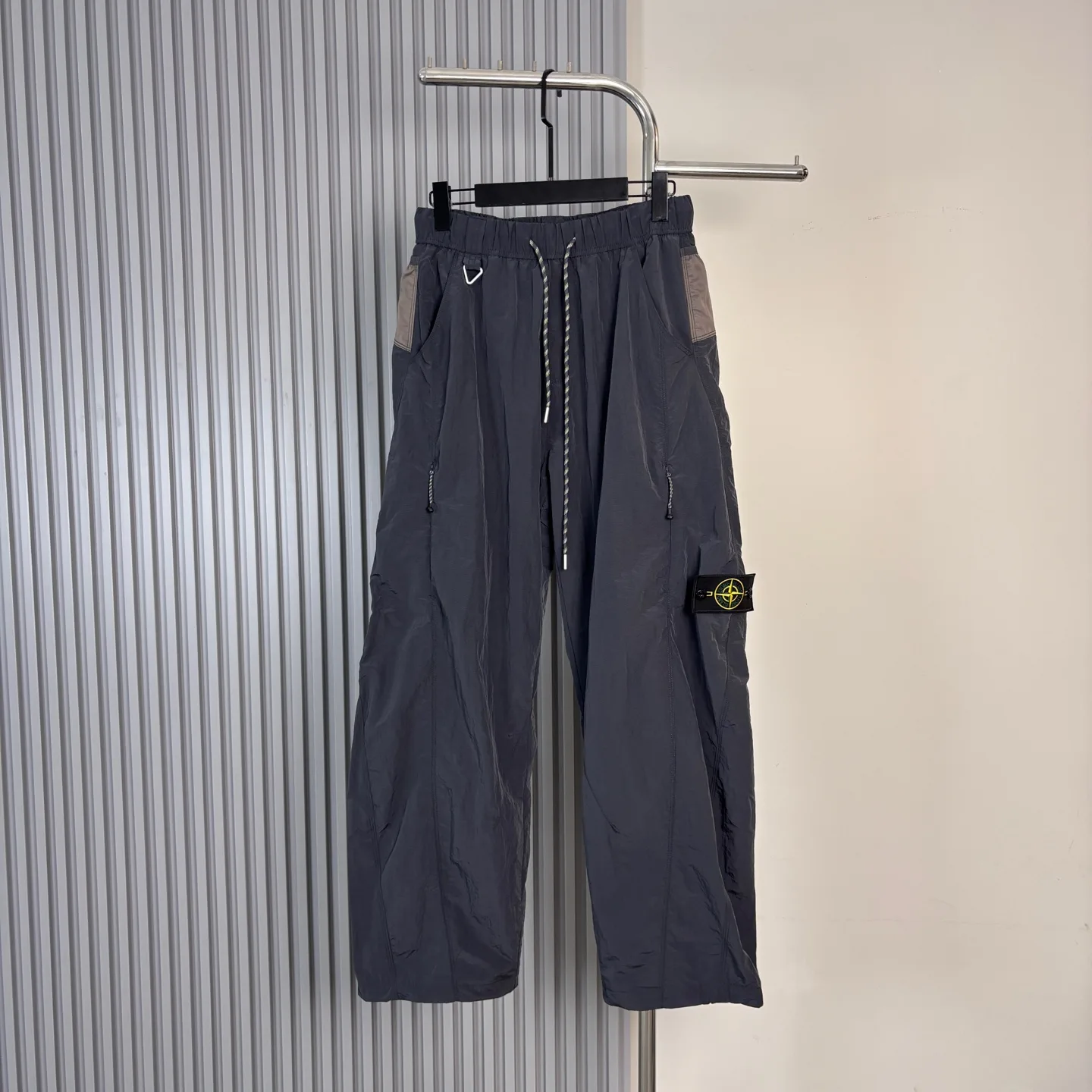 Water-Resistant Iridescent Nylon Trousers D19021524 — view 7