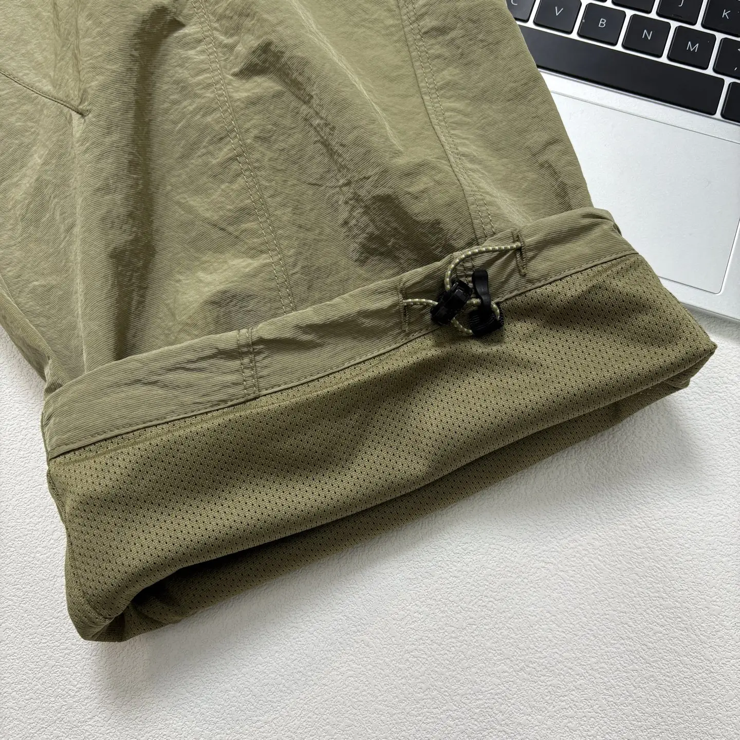 Water-Resistant Iridescent Nylon Trousers D19021524 — view 9