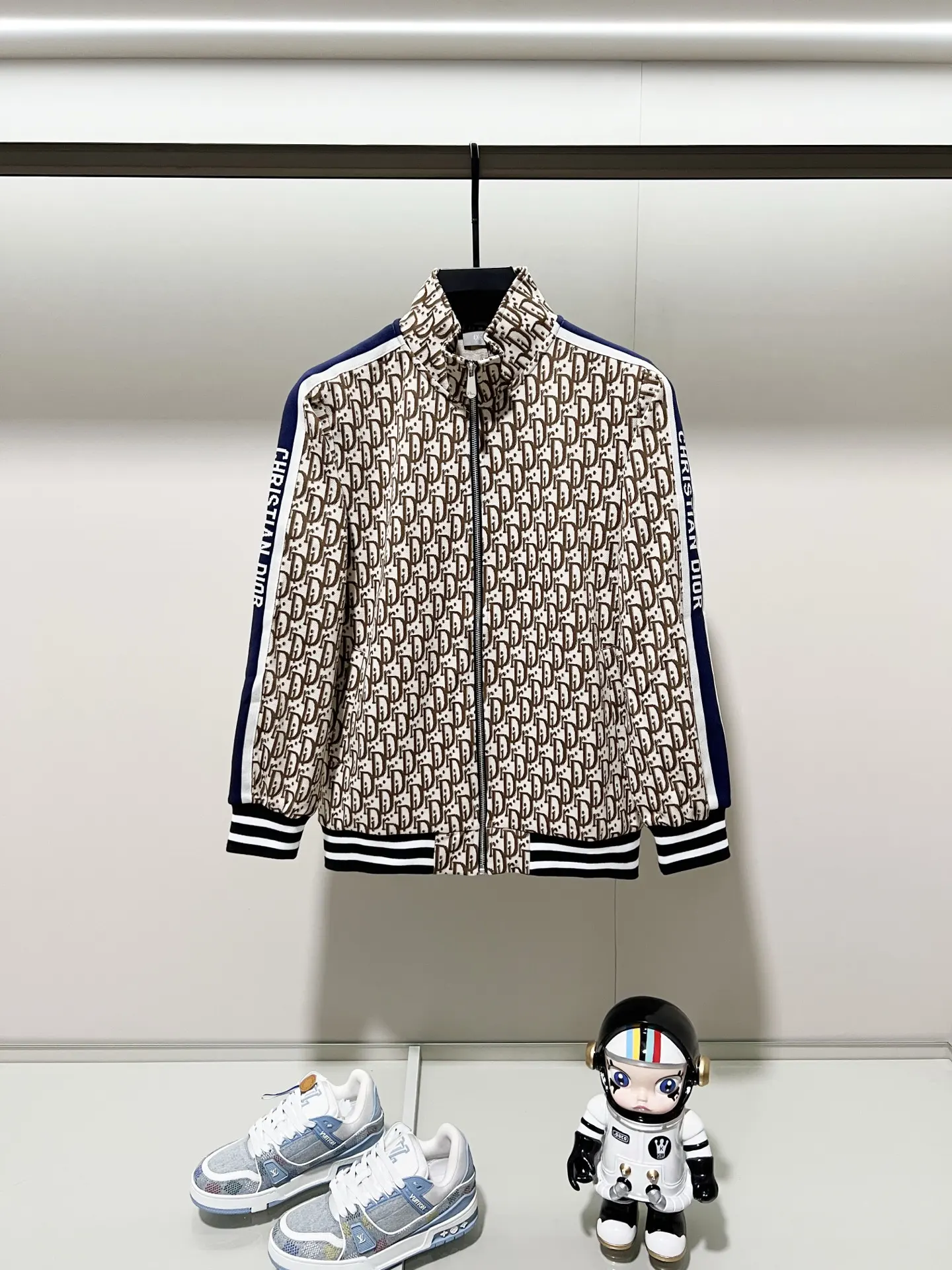 Oblique Monogram Zip-Up Track Jacket D19521357