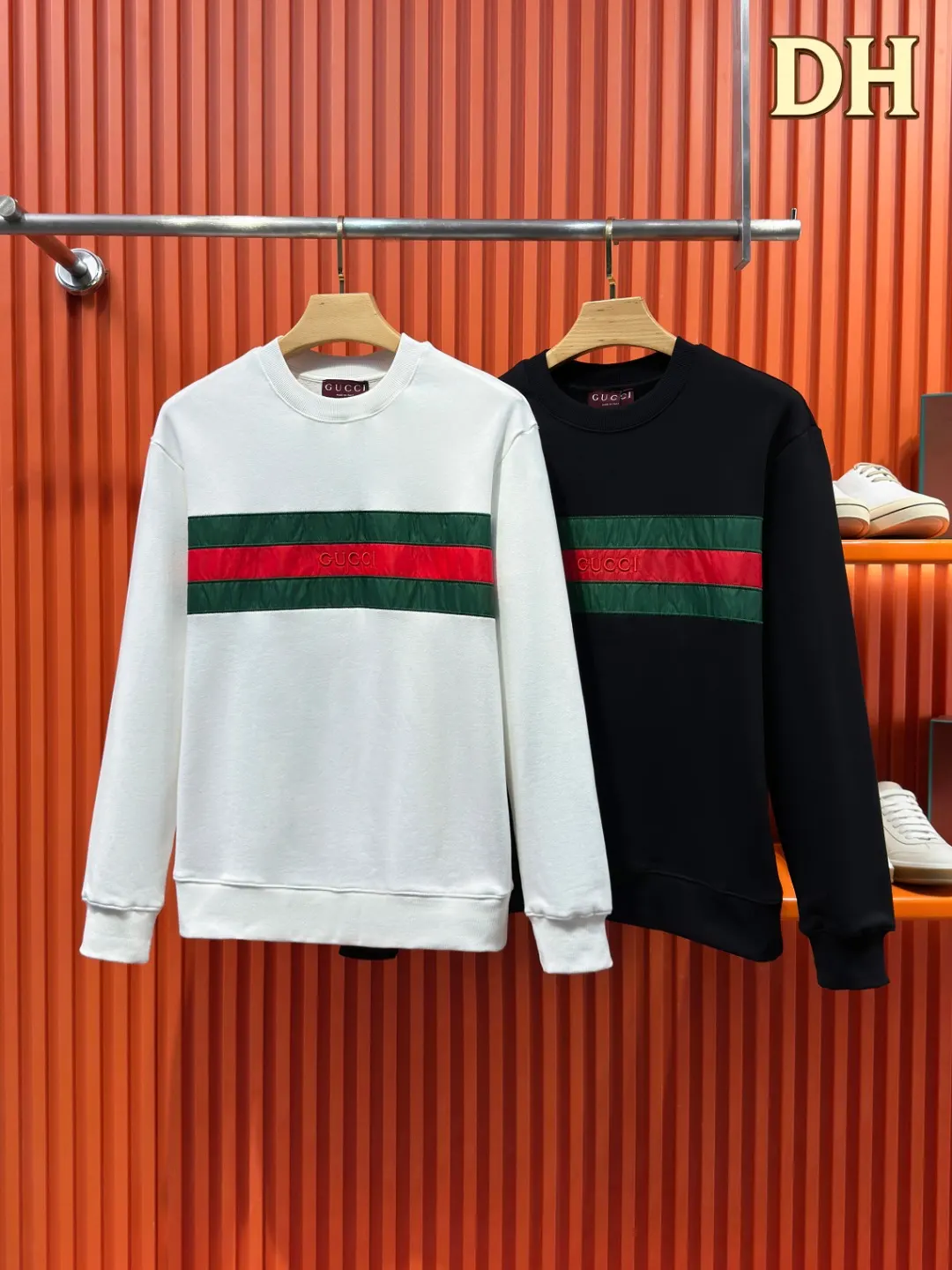 Web Stripe Logo Embroidered Sweatshirt D19523321 — view 3