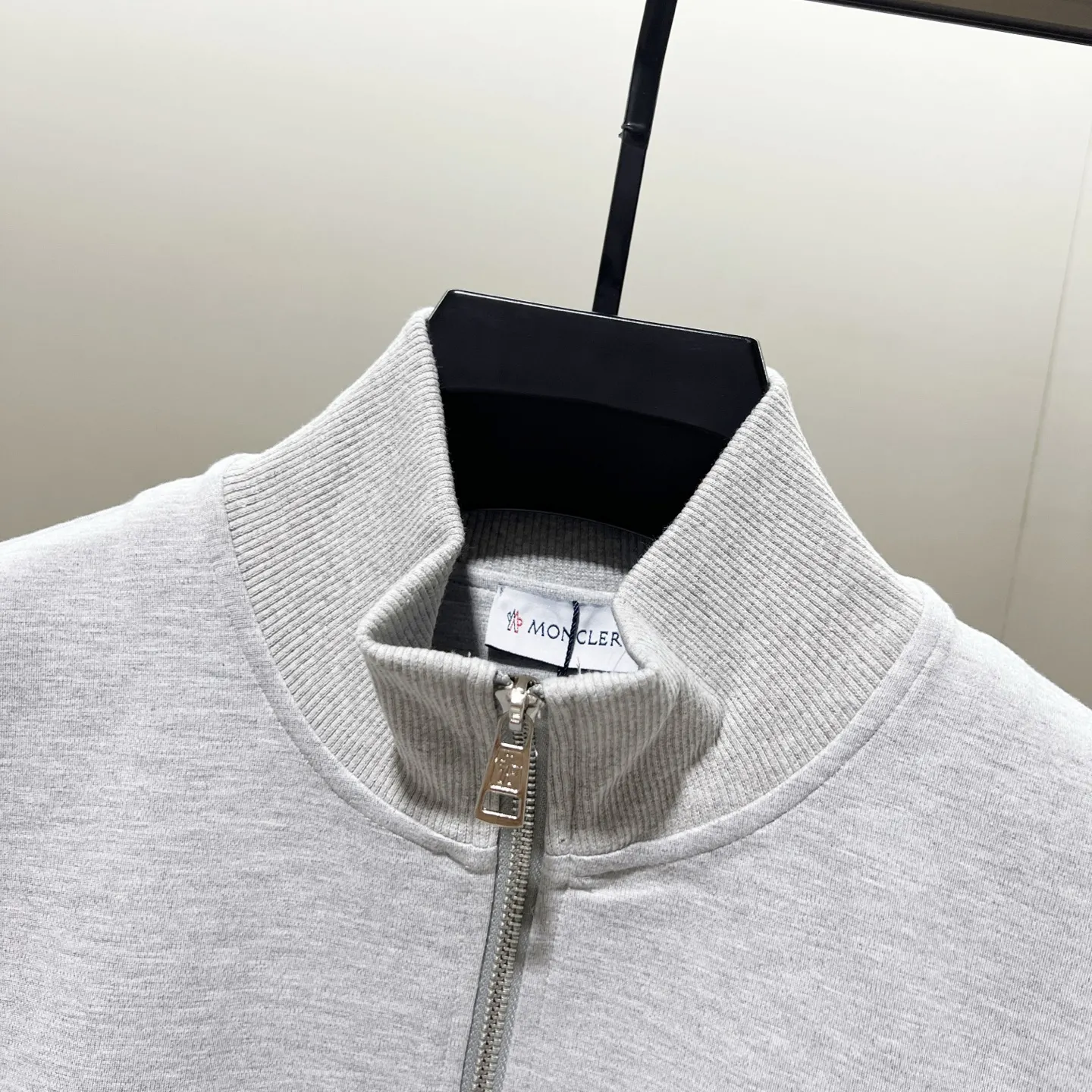 Logo-Patch Tricolour Stripe Zip-Up Sweatshirt D19521366 — view 3