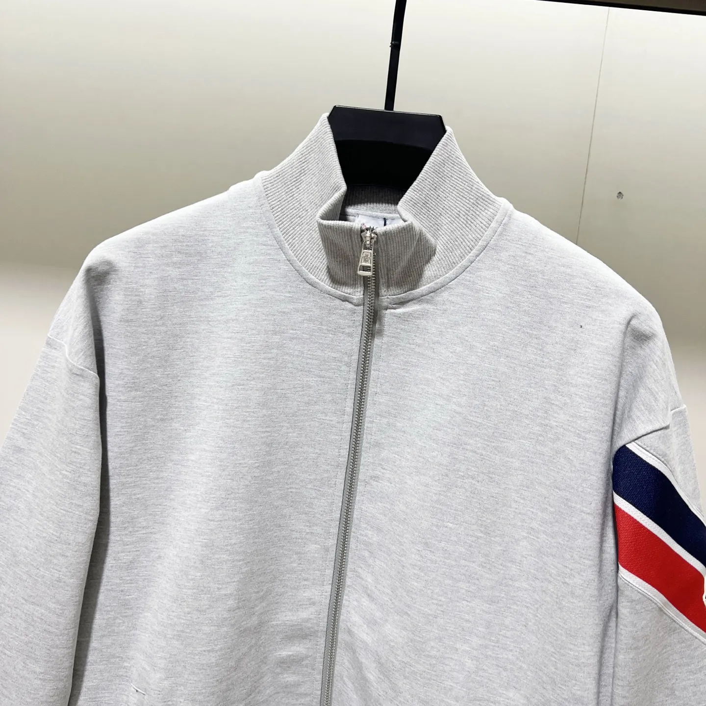 Logo-Patch Tricolour Stripe Zip-Up Sweatshirt D19521366 — view 4
