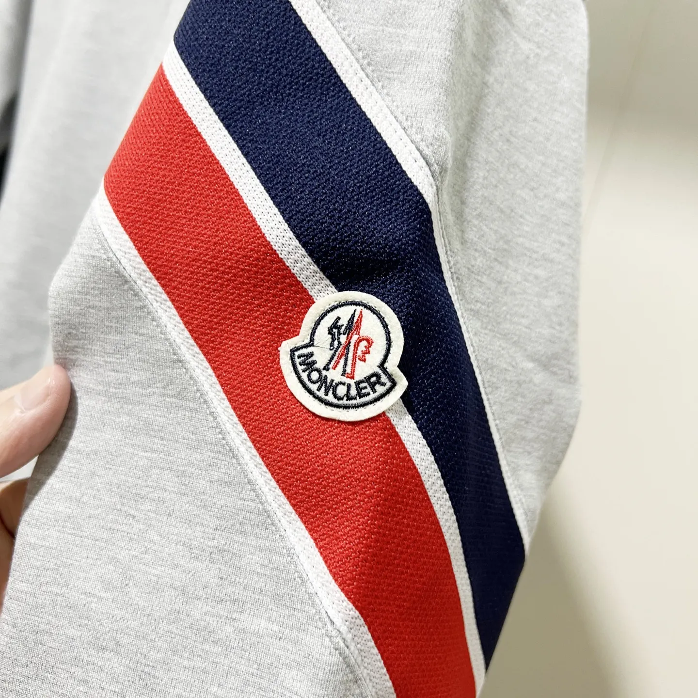 Logo-Patch Tricolour Stripe Zip-Up Sweatshirt D19521366 — view 6