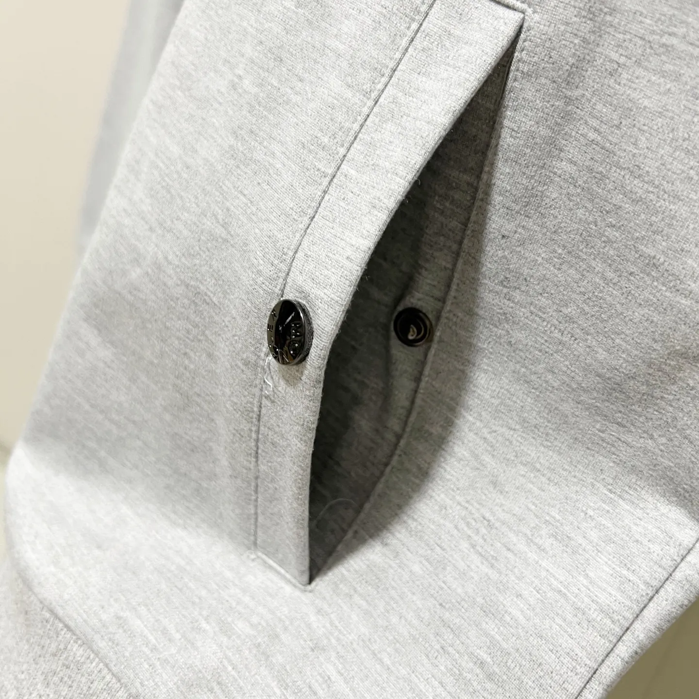 Logo-Patch Tricolour Stripe Zip-Up Sweatshirt D19521366 — view 7
