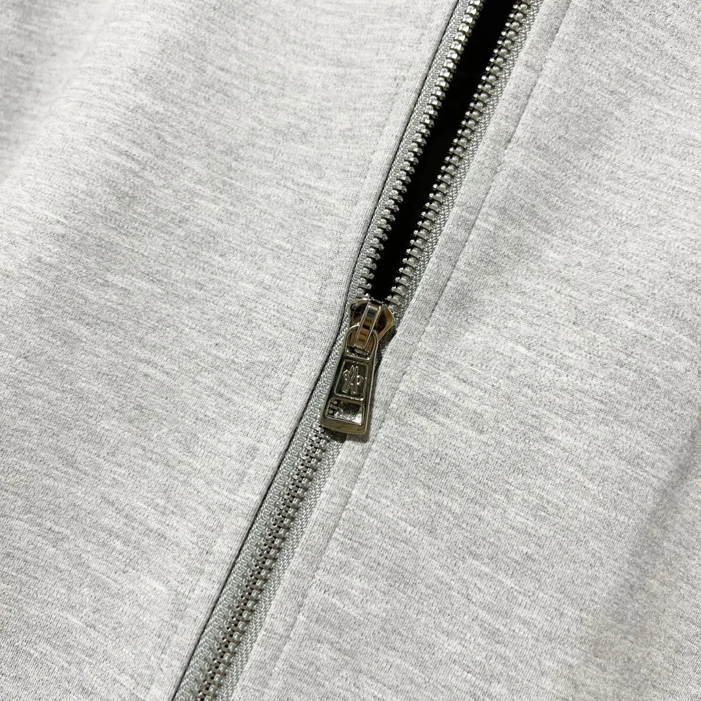 Logo-Patch Tricolour Stripe Zip-Up Sweatshirt D19521366 — view 8