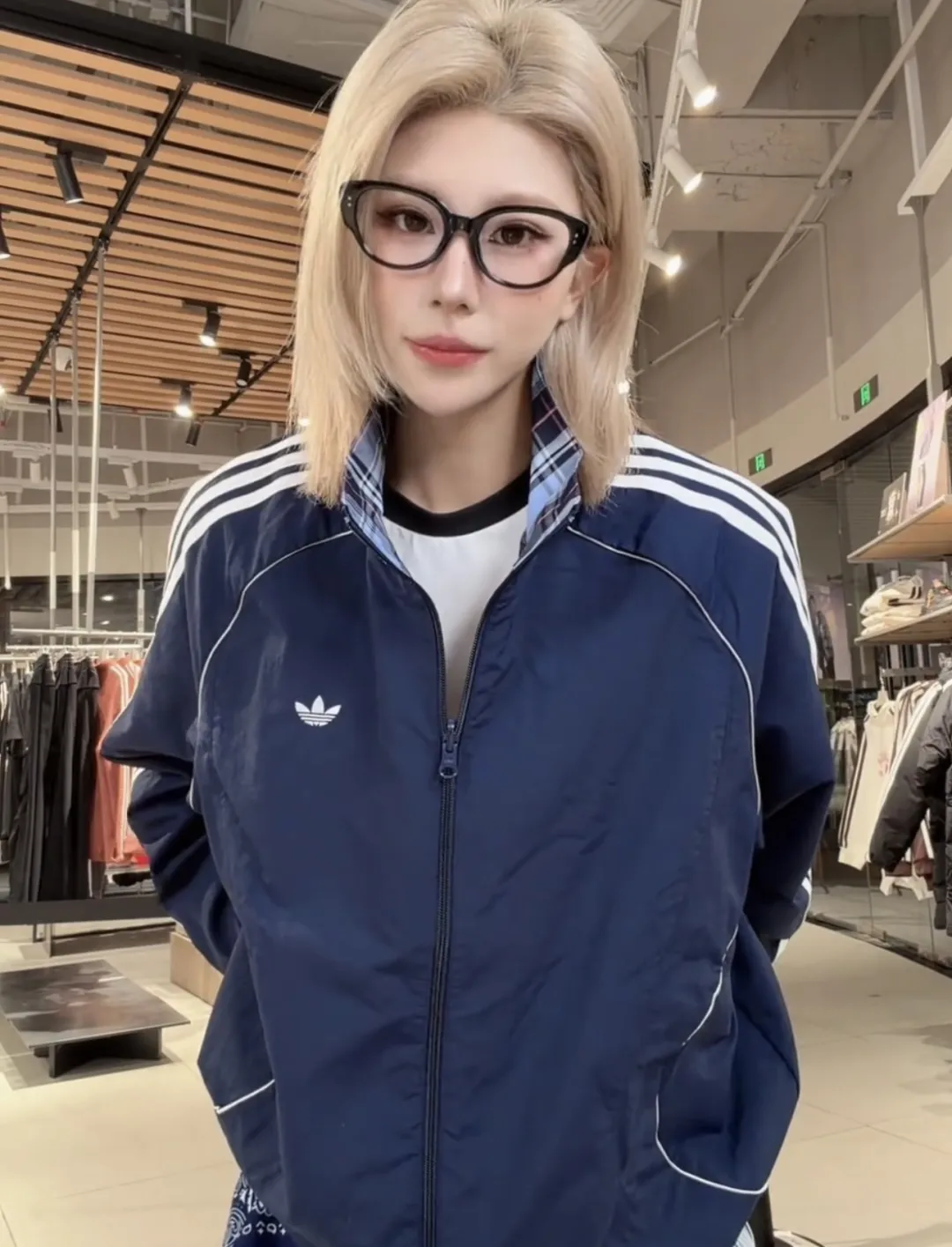 Adidas Originals Reversible Track Jacket D20023063 — view 10