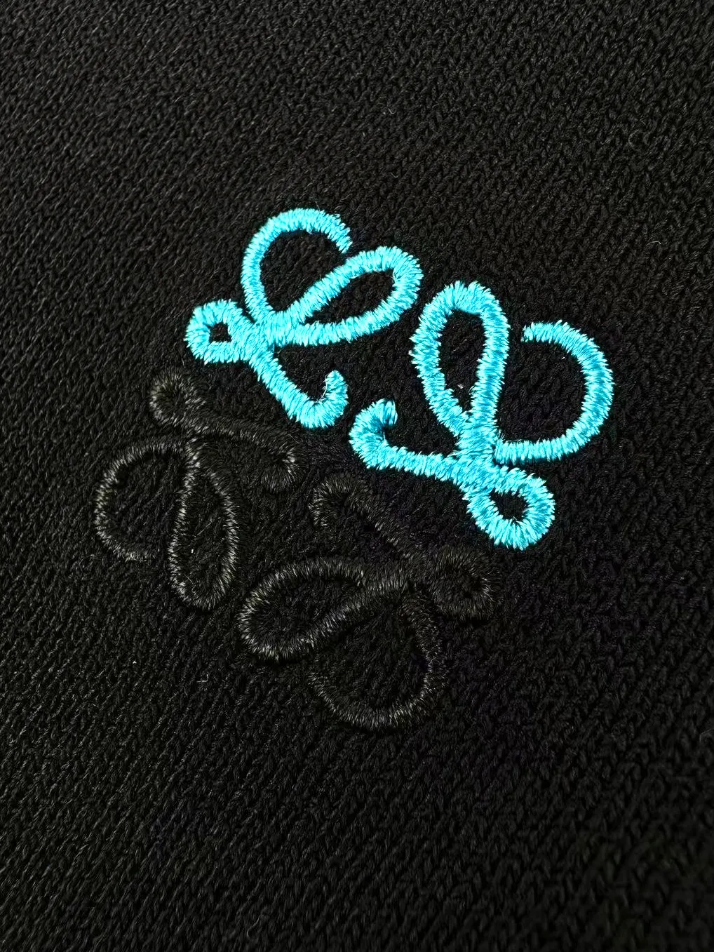 Anagram Embroidered Short-Sleeve Wool Sweater D20022701 — view 5