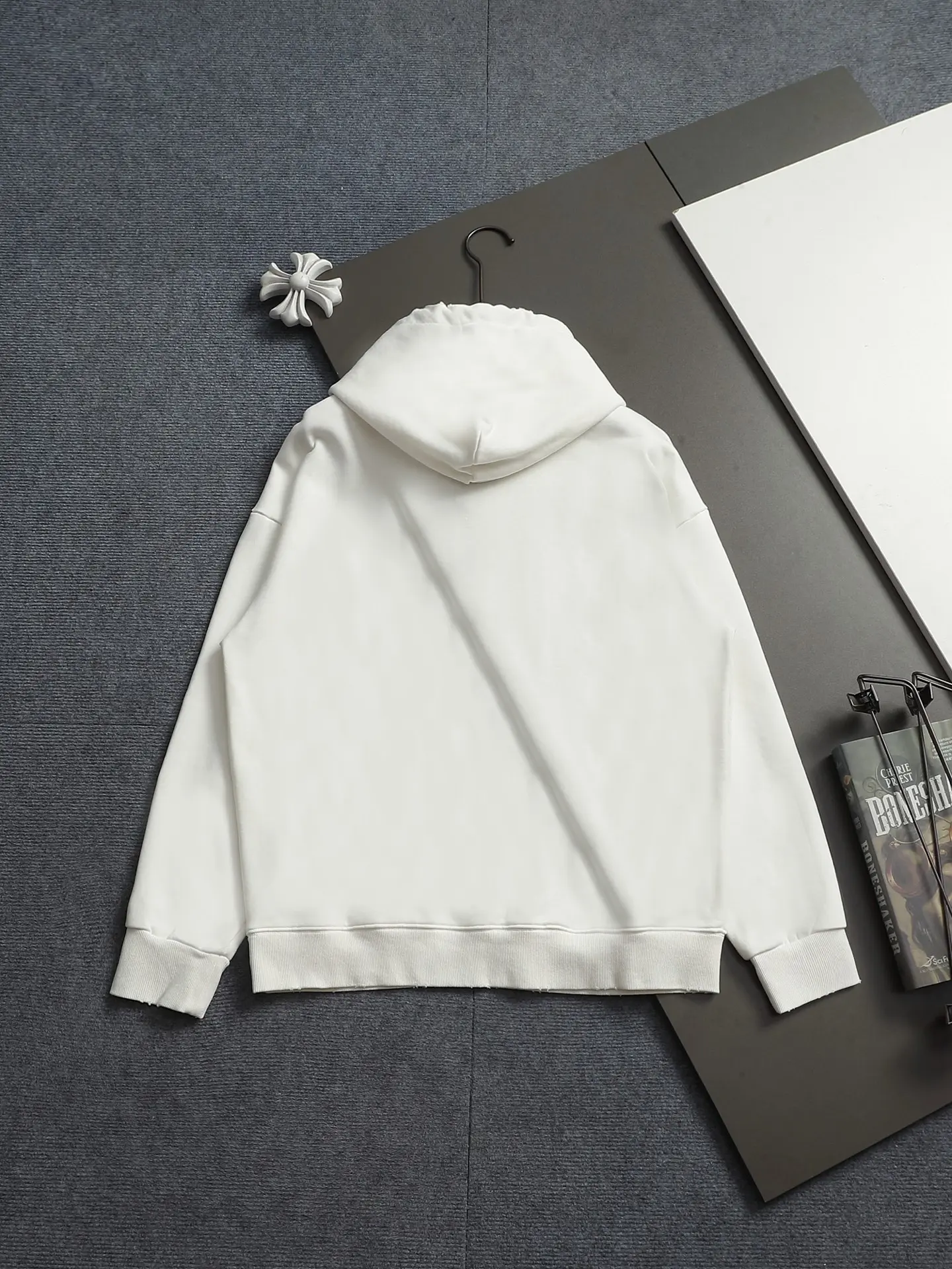Anagram Logo Embroidered Cotton Hoodie D20023295 — view 13