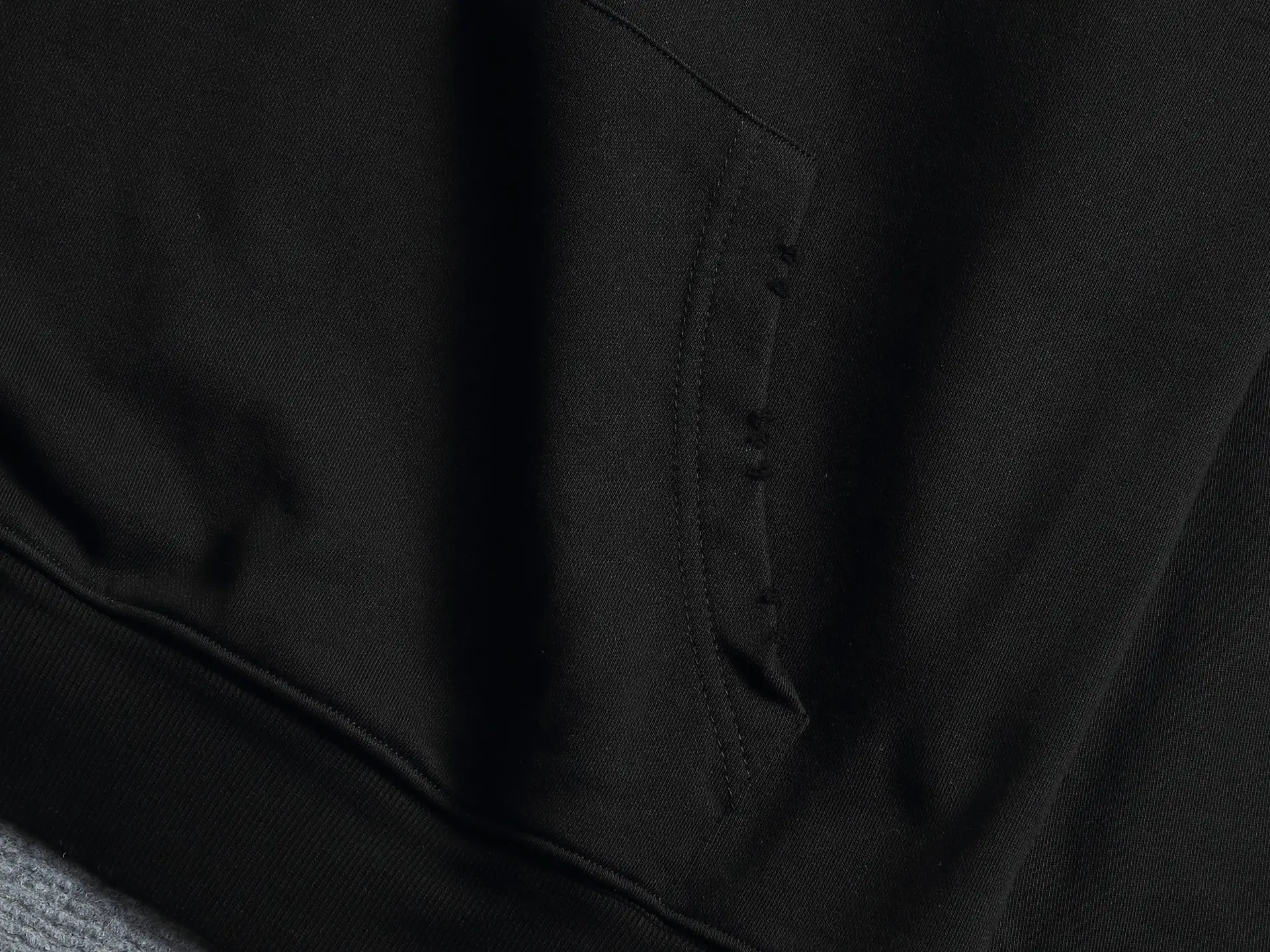 Anagram Logo Embroidered Hoodie D20023296 — view 3