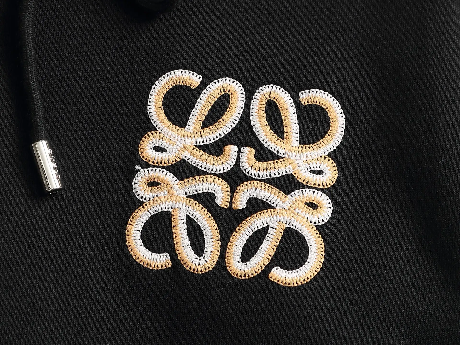 Anagram Logo Embroidered Hoodie D20023296 — view 6