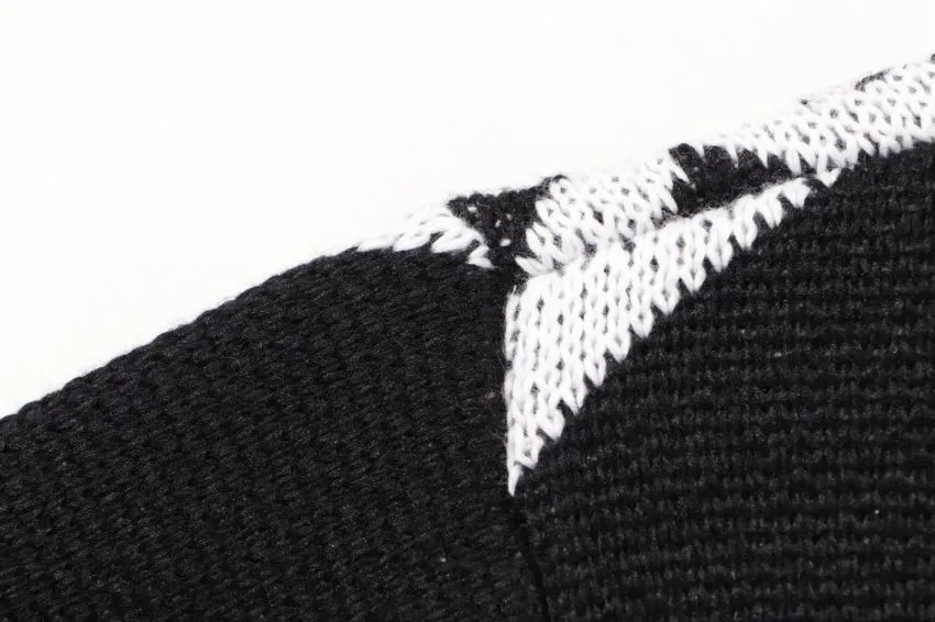 FF Logo Chain Jacquard Crew-Neck Sweater D20023370 — view 6