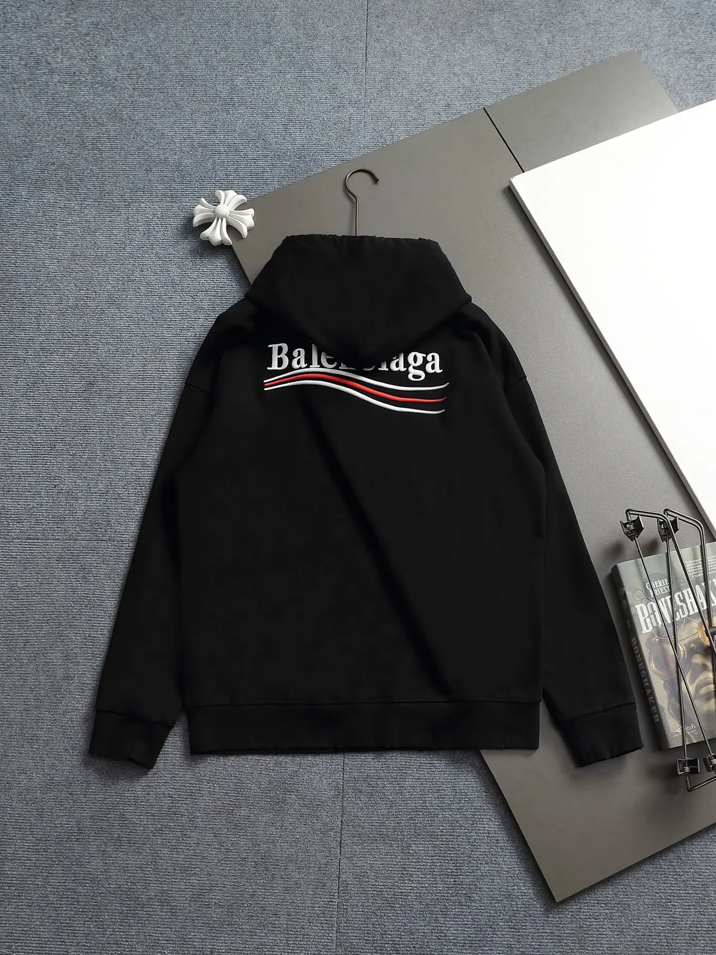 Logo-Embroidered Distressed Cotton Hoodie D20023318 — view 13