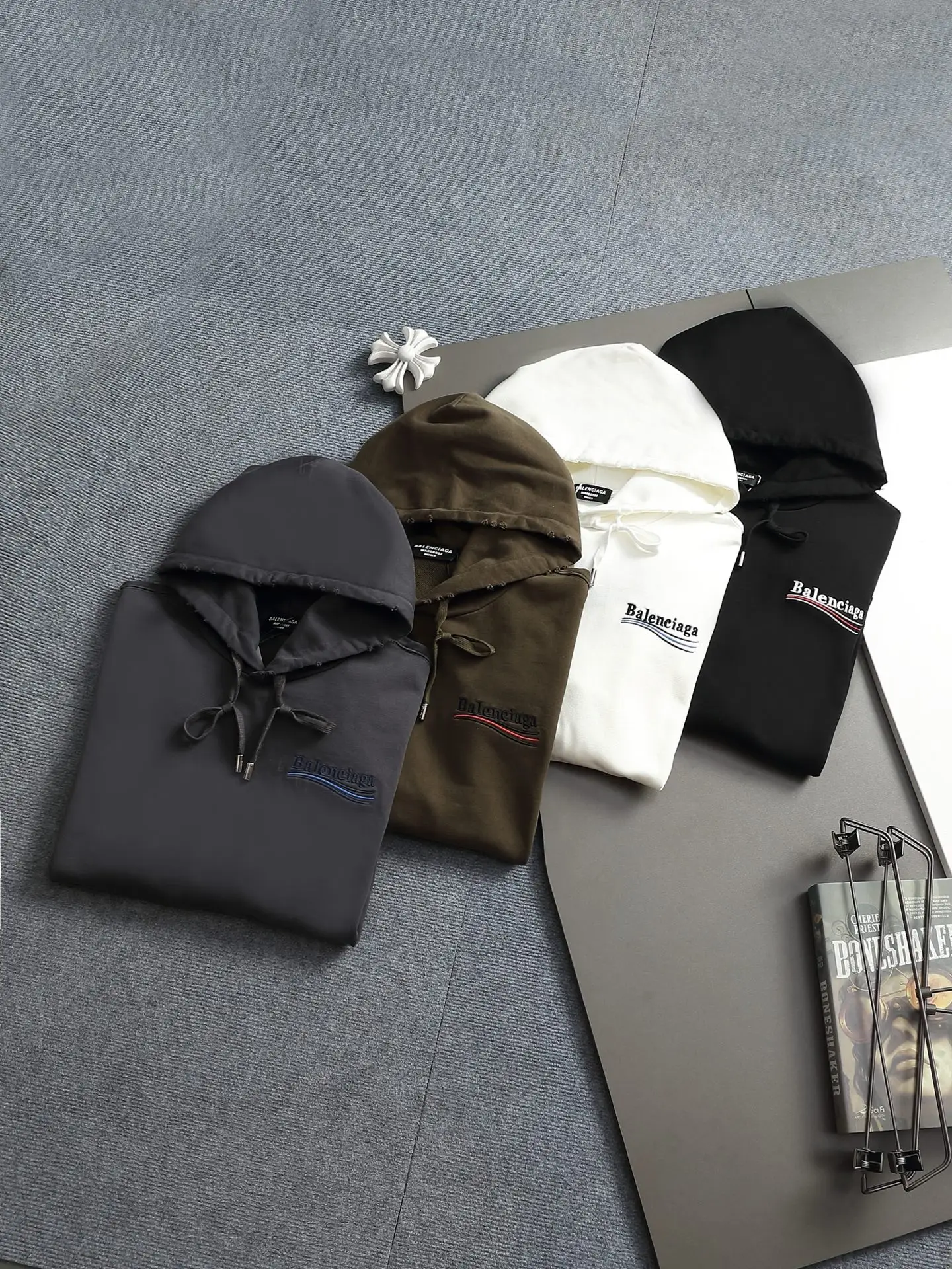 Logo-Embroidered Distressed Cotton Hoodie D20023318 — view 14