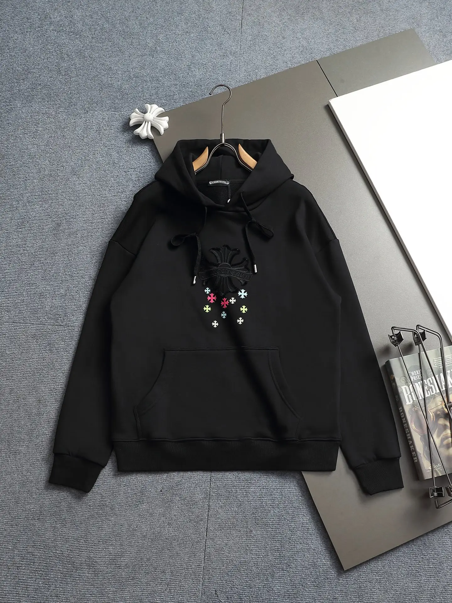 Embroidered Cross Acid-Wash Hoodie D20023314