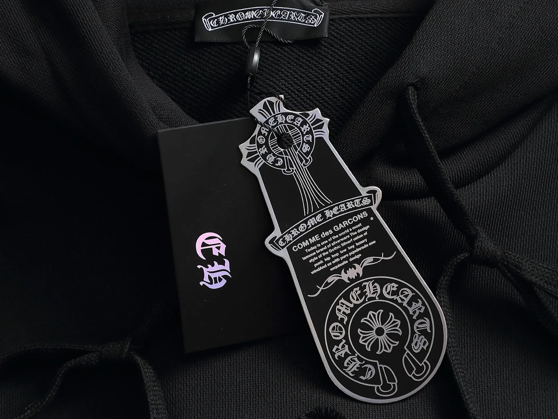 Embroidered Cross Acid-Wash Hoodie D20023314 — view 7