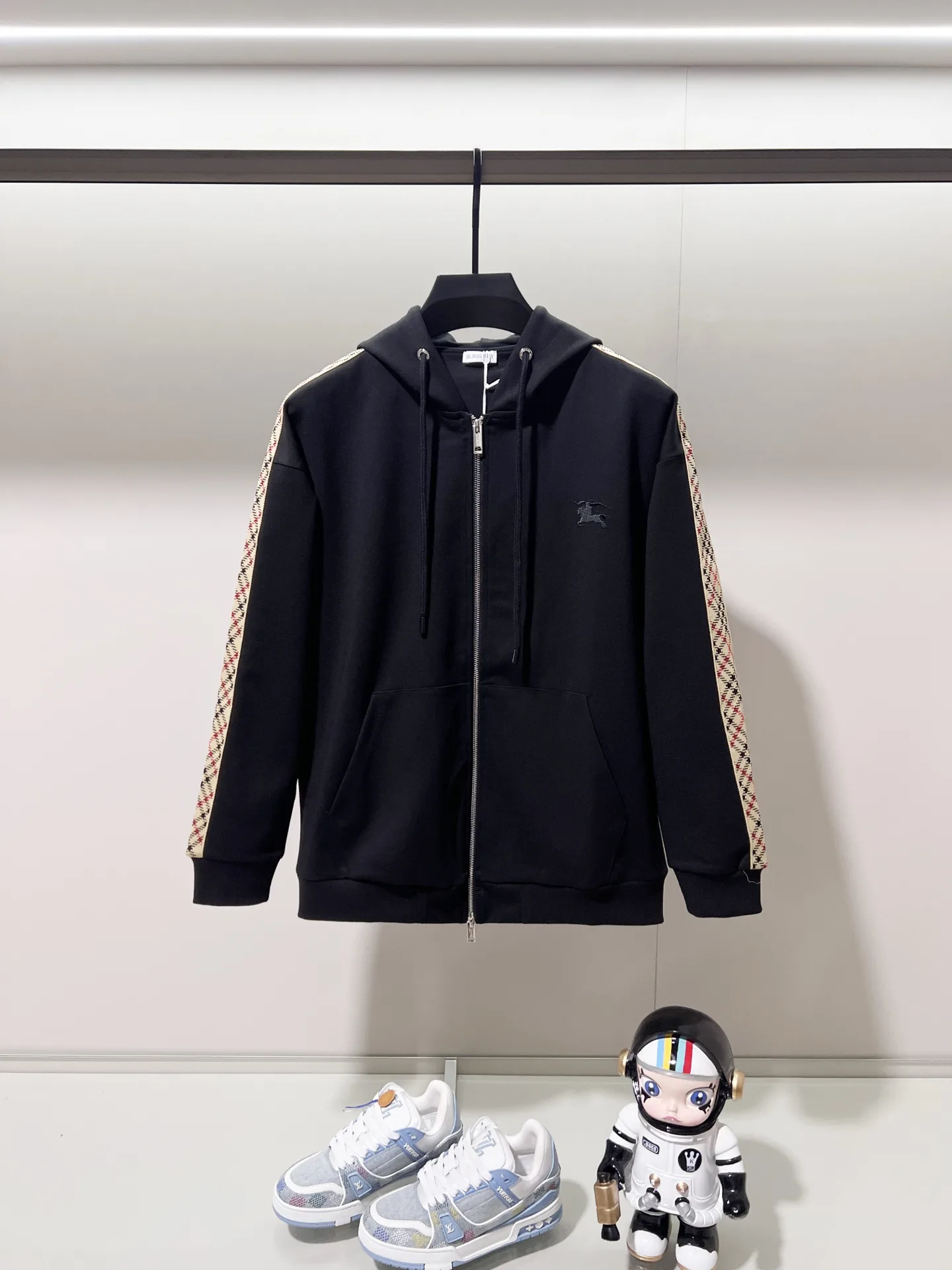 Check-Trim Embroidered Logo Zip-Up Hoodie D20021356