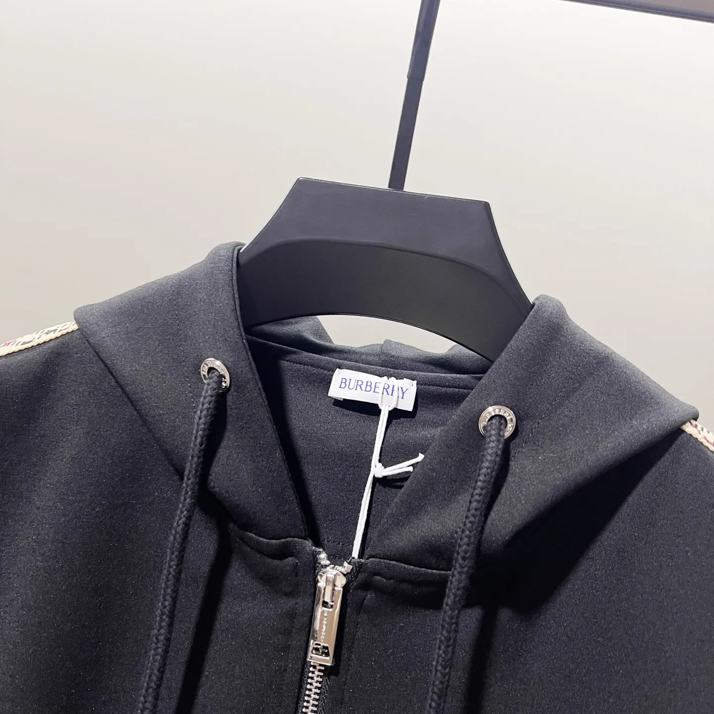 Check-Trim Embroidered Logo Zip-Up Hoodie D20021356 — view 3