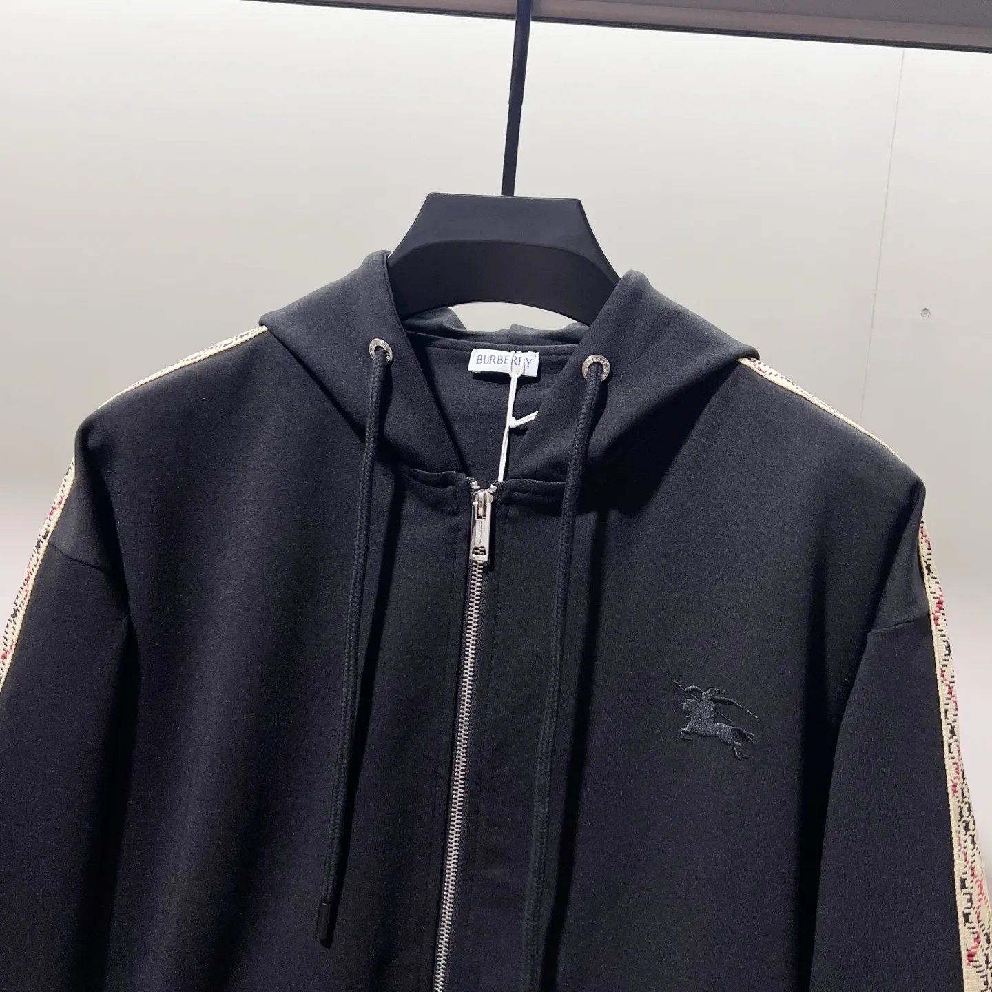 Check-Trim Embroidered Logo Zip-Up Hoodie D20021356 — view 4