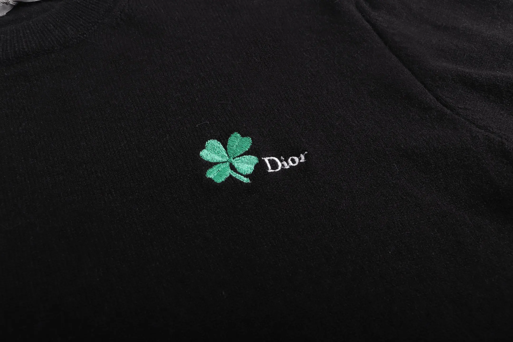 Four-Leaf Clover Embroidered Wool Sweater D20023360 — view 4