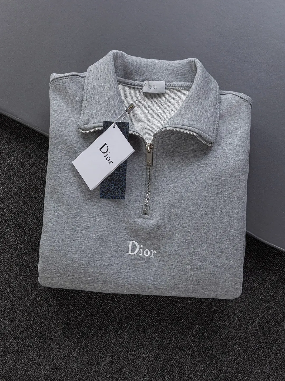 Logo-Embroidered Quarter-Zip Sweatshirt D20024131 — view 2