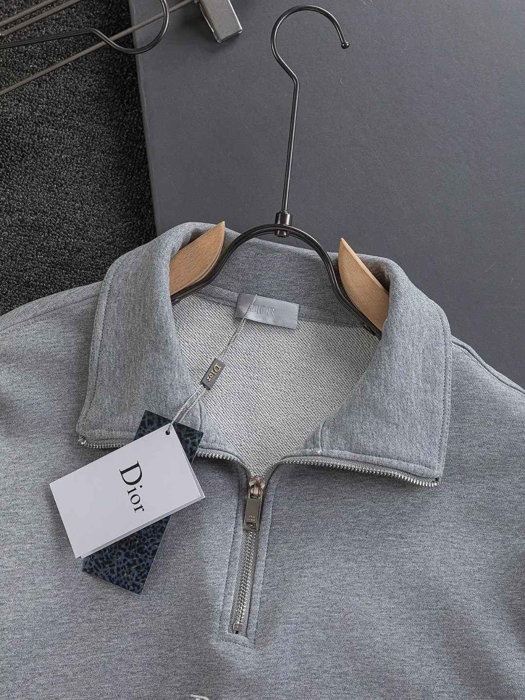 Logo-Embroidered Quarter-Zip Sweatshirt D20024131 — view 4
