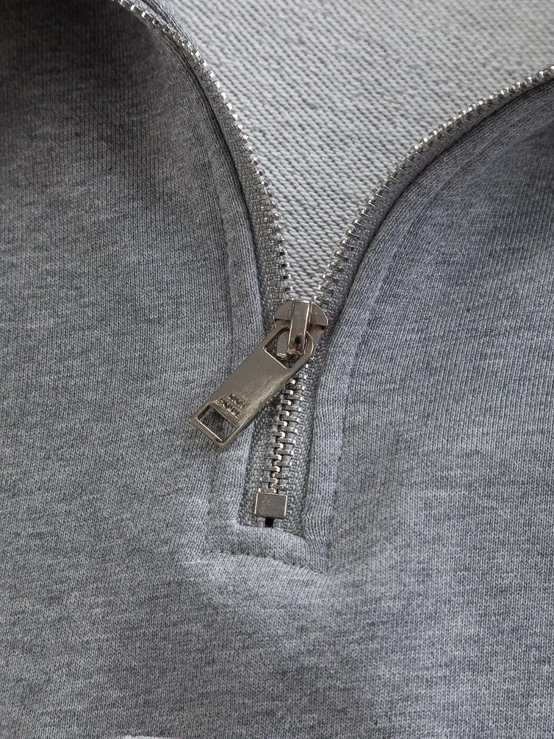 Logo-Embroidered Quarter-Zip Sweatshirt D20024131 — view 6