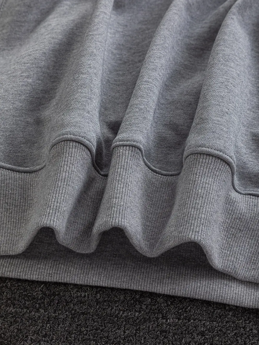 Logo-Embroidered Quarter-Zip Sweatshirt D20024131 — view 7