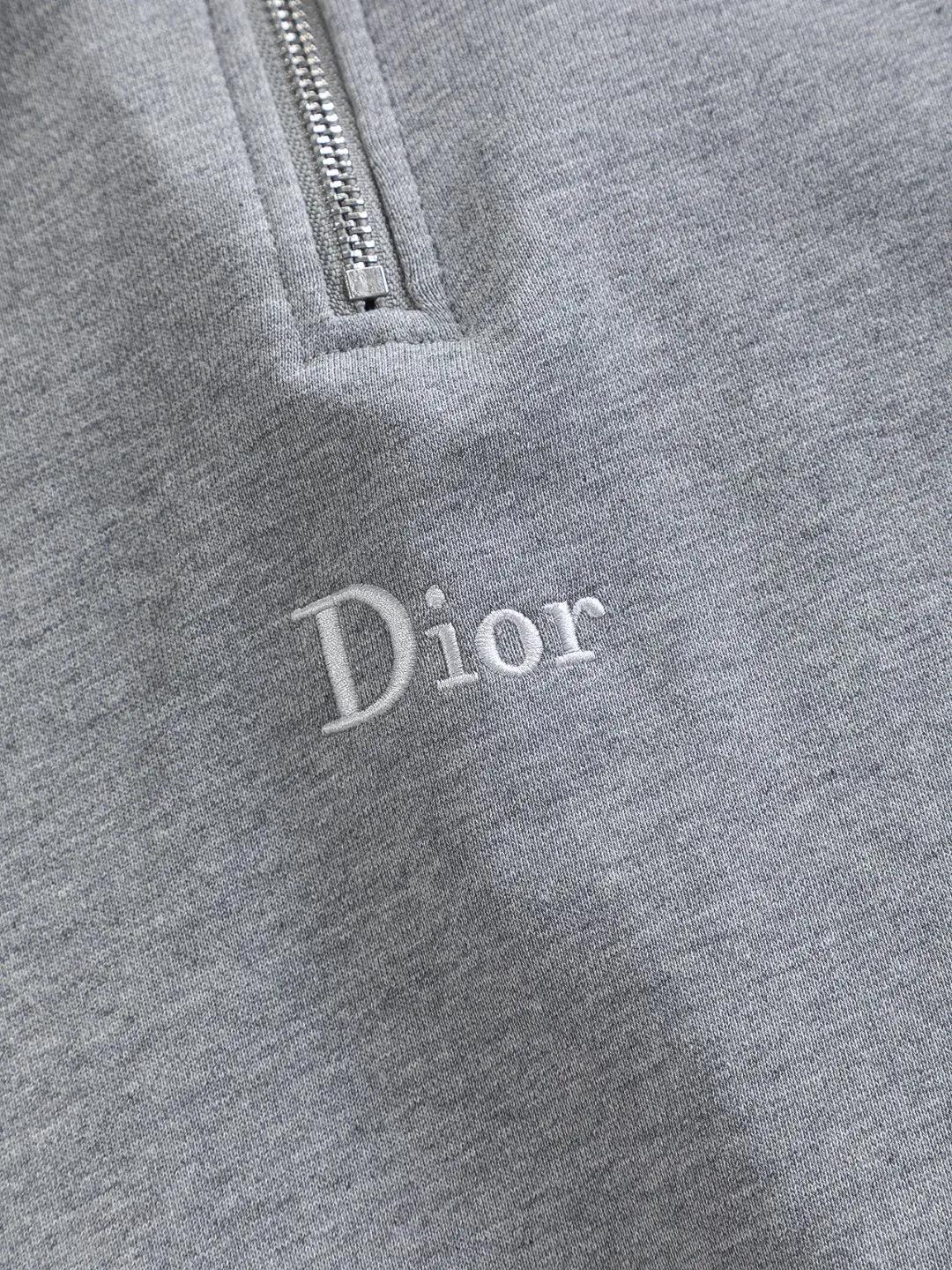 Logo-Embroidered Quarter-Zip Sweatshirt D20024131 — view 8