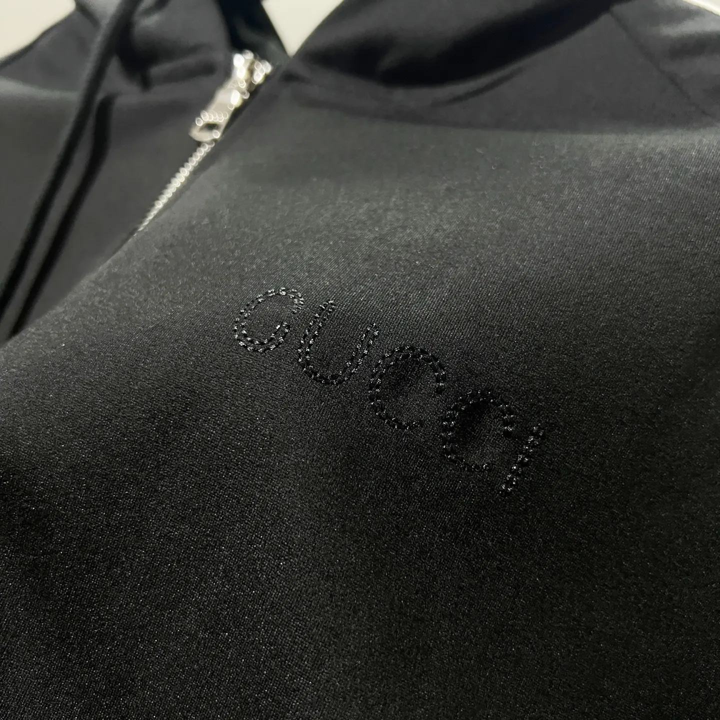 Logo-Embroidered Webbing Trim Zip-Up Hoodie D20021372 — view 6