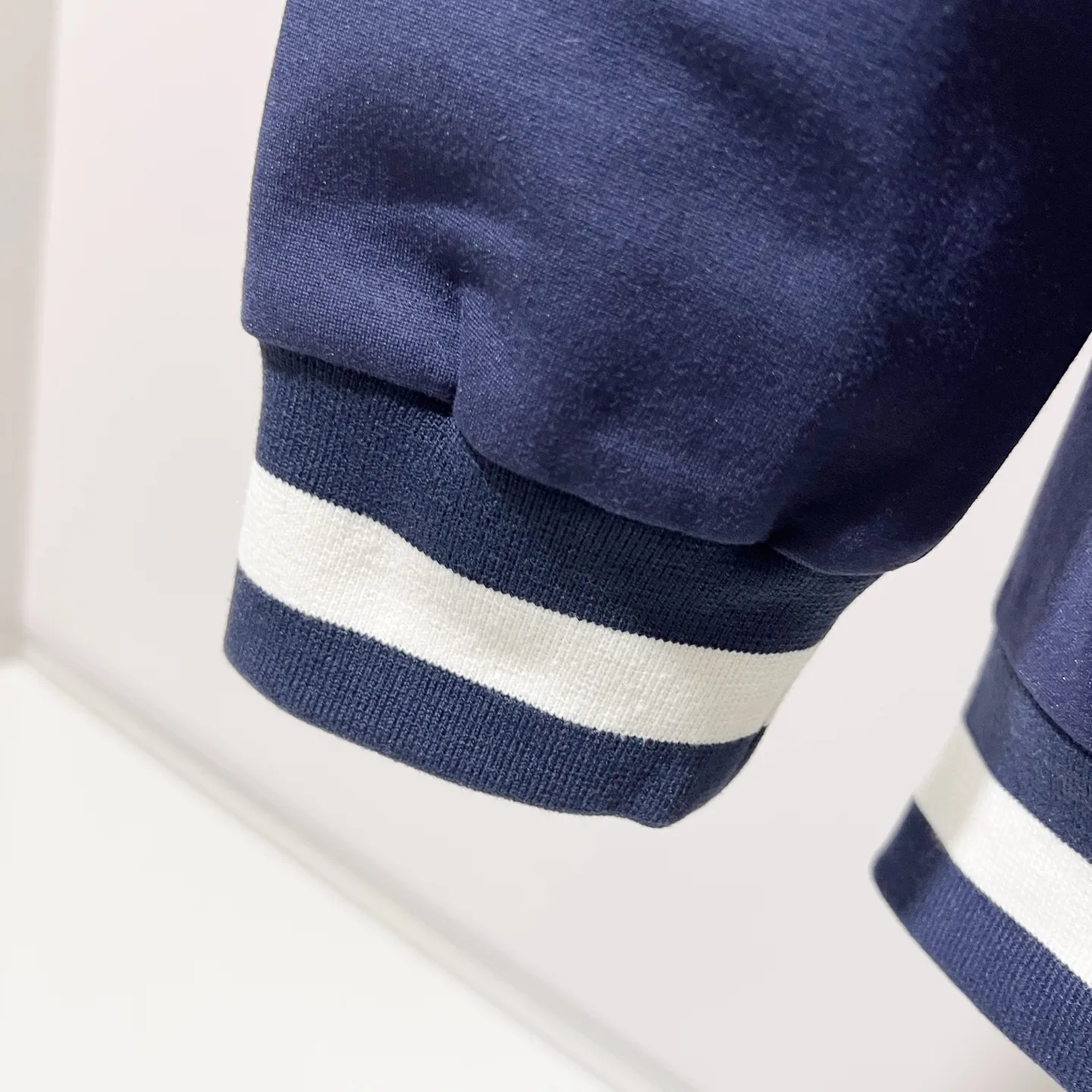 Logo-Embroidered Webbing Trim Zip-Up Hoodie D20021365 — view 8