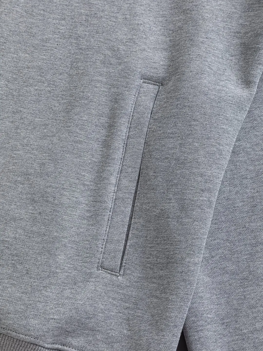 Logo-Embroidered Quarter-Zip Sweatshirt D20024129 — view 9