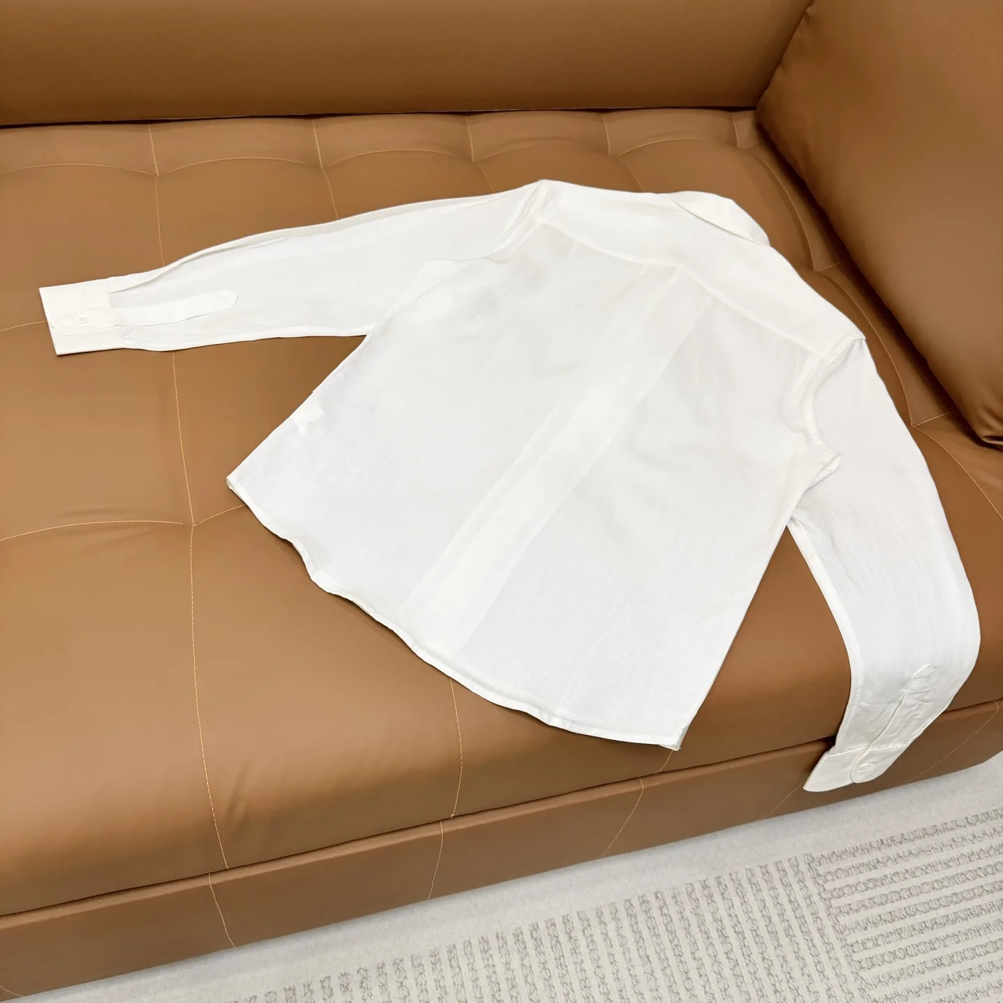 Embroidered Logo Long-Sleeve Linen Shirt D20022653 — view 2