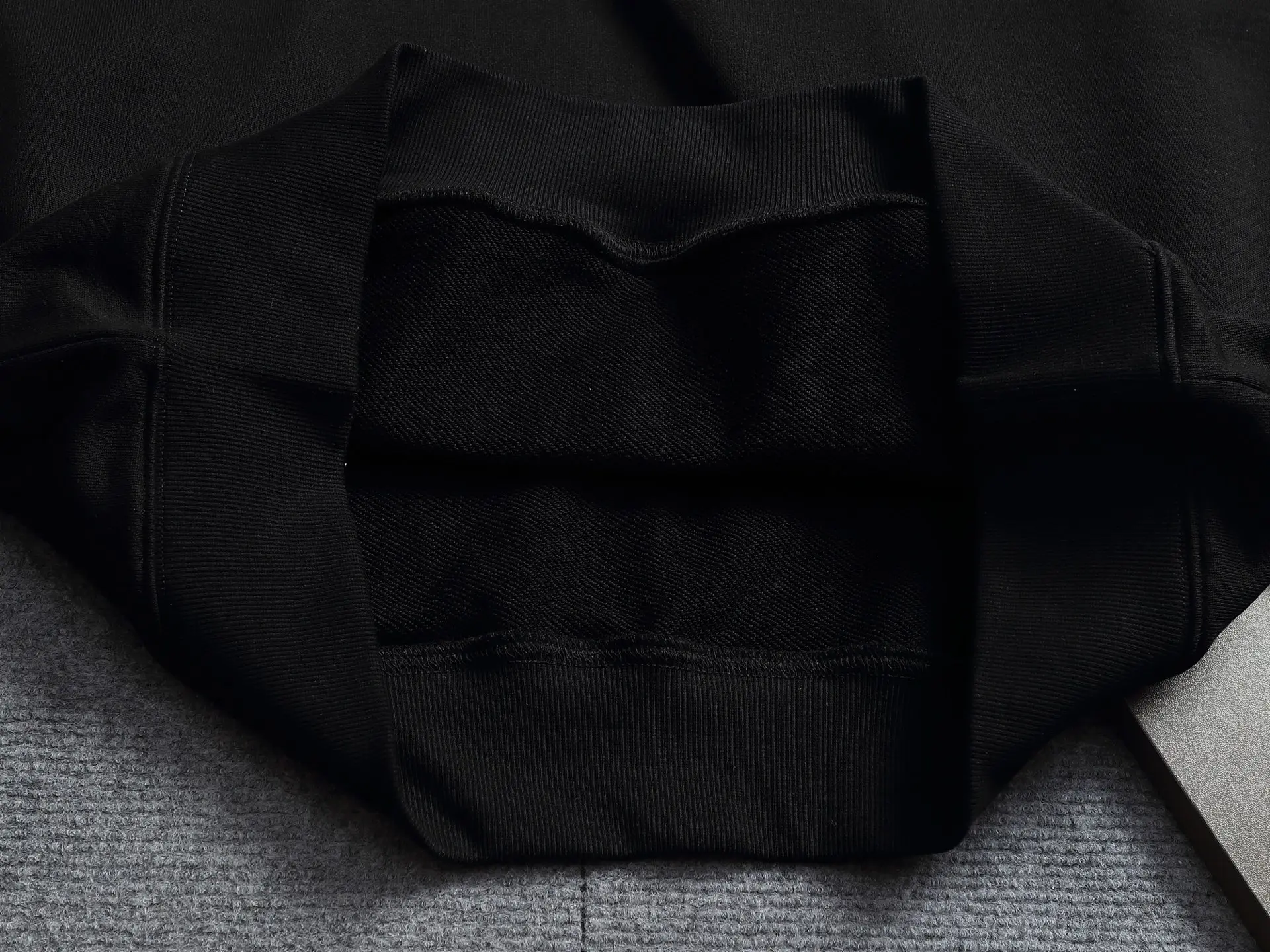 Embossed Logo Cotton-Blend Hoodie D20023312 — view 8