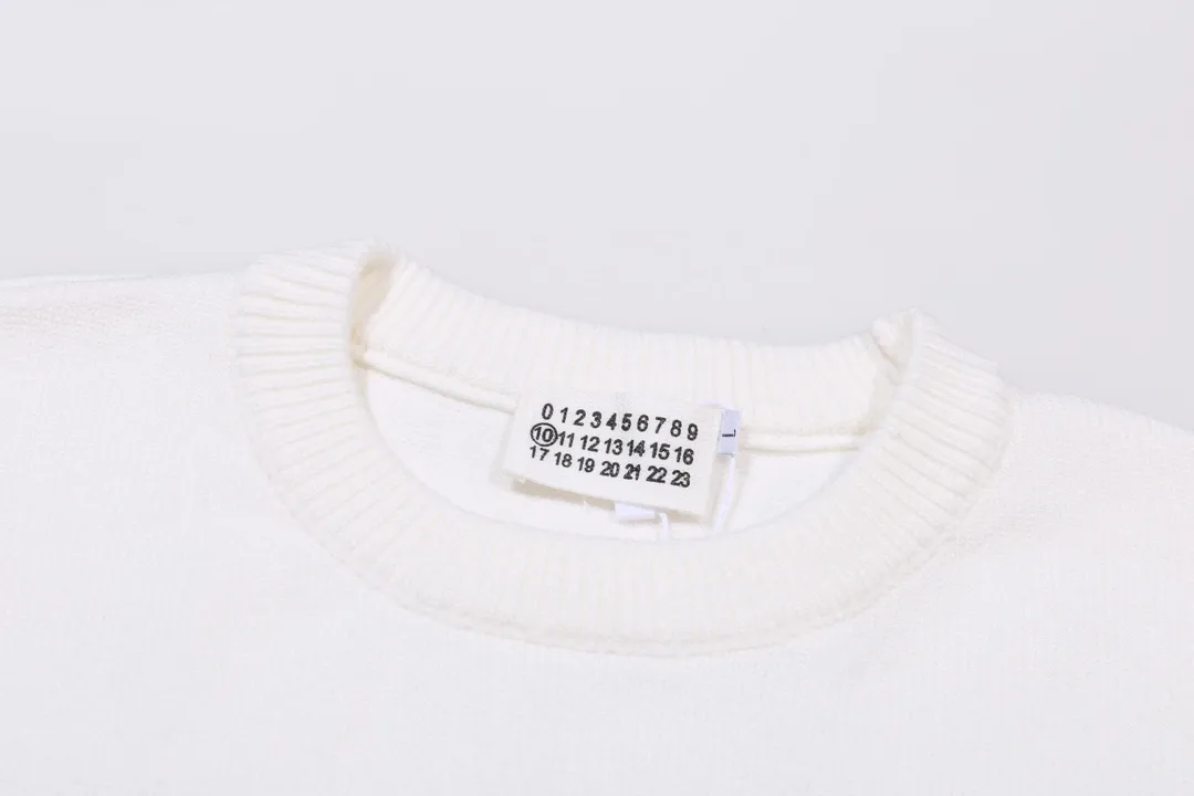 MM6 Logo Jacquard Crew-Neck Sweater D20023362 — view 3