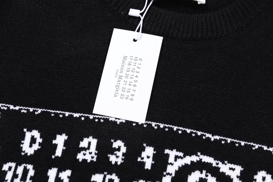 MM6 Maison Margiela Logo Jacquard Crew-Neck Sweater D20023363 — view 5
