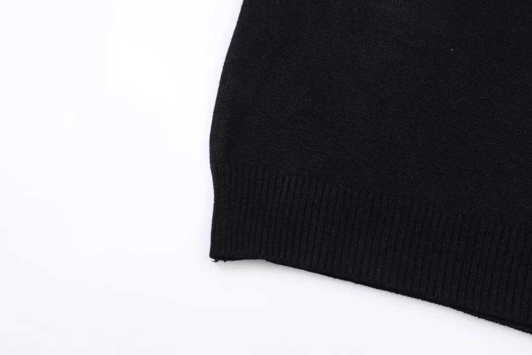 MM6 Maison Margiela Logo Jacquard Crew-Neck Sweater D20023363 — view 8