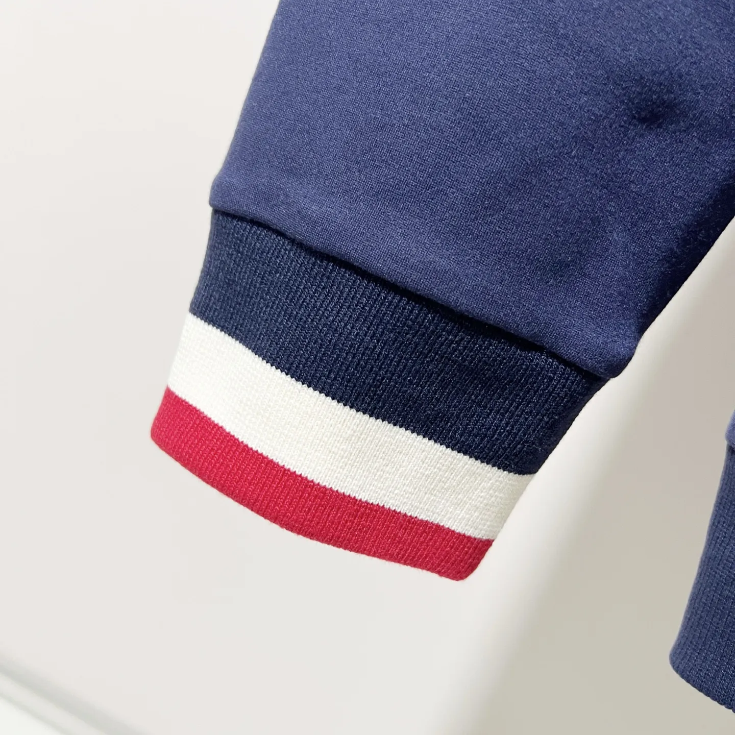 Logo-Patch Zip-Up Hooded Sweatshirt D20021368 — view 9