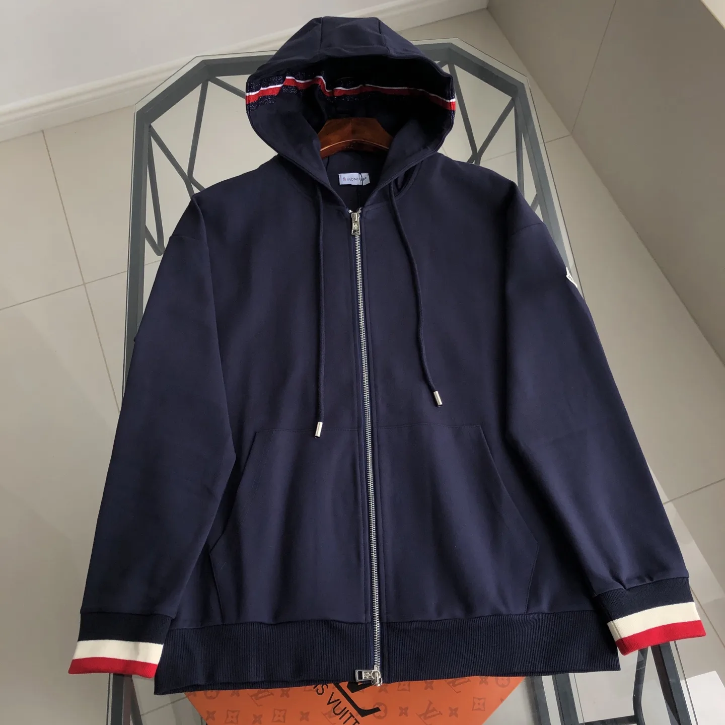 Logo-Embroidered Zip-Up Hoodie D20021380