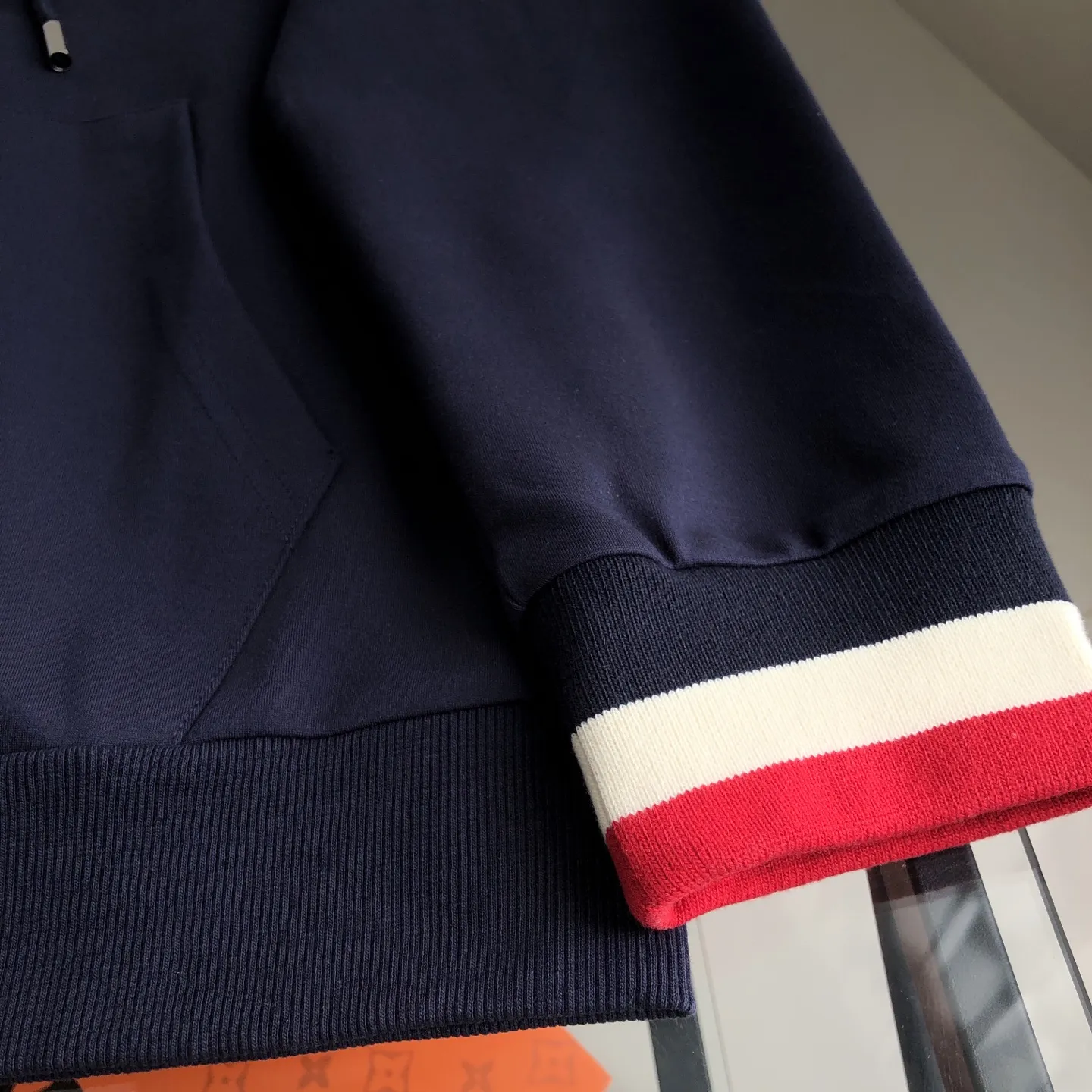 Logo-Embroidered Zip-Up Hoodie D20021380 — view 6