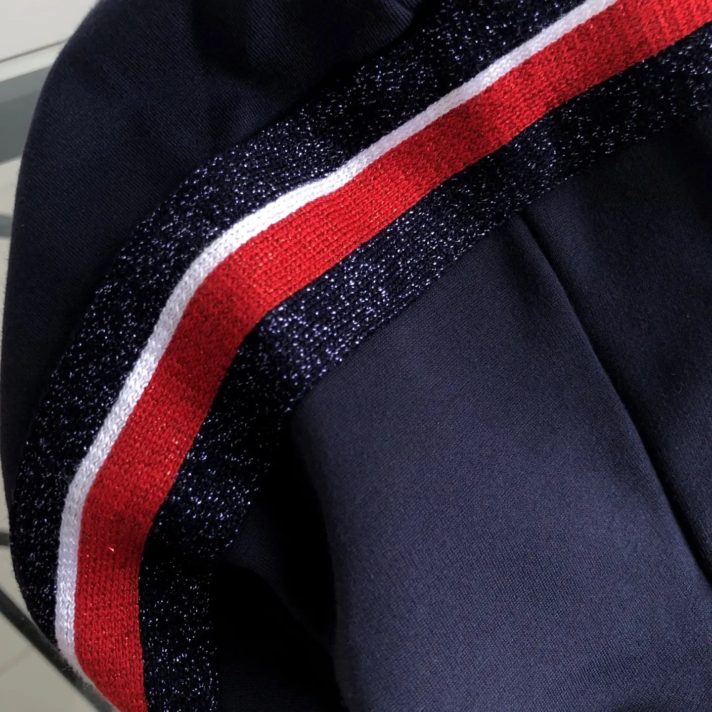 Logo-Embroidered Zip-Up Hoodie D20021380 — view 9